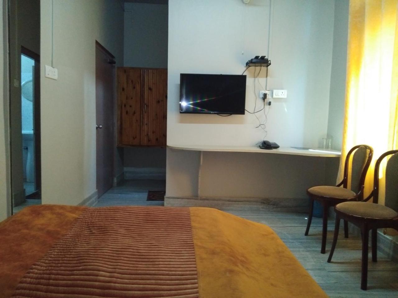 Hotel Pine Kohima Bagian luar foto